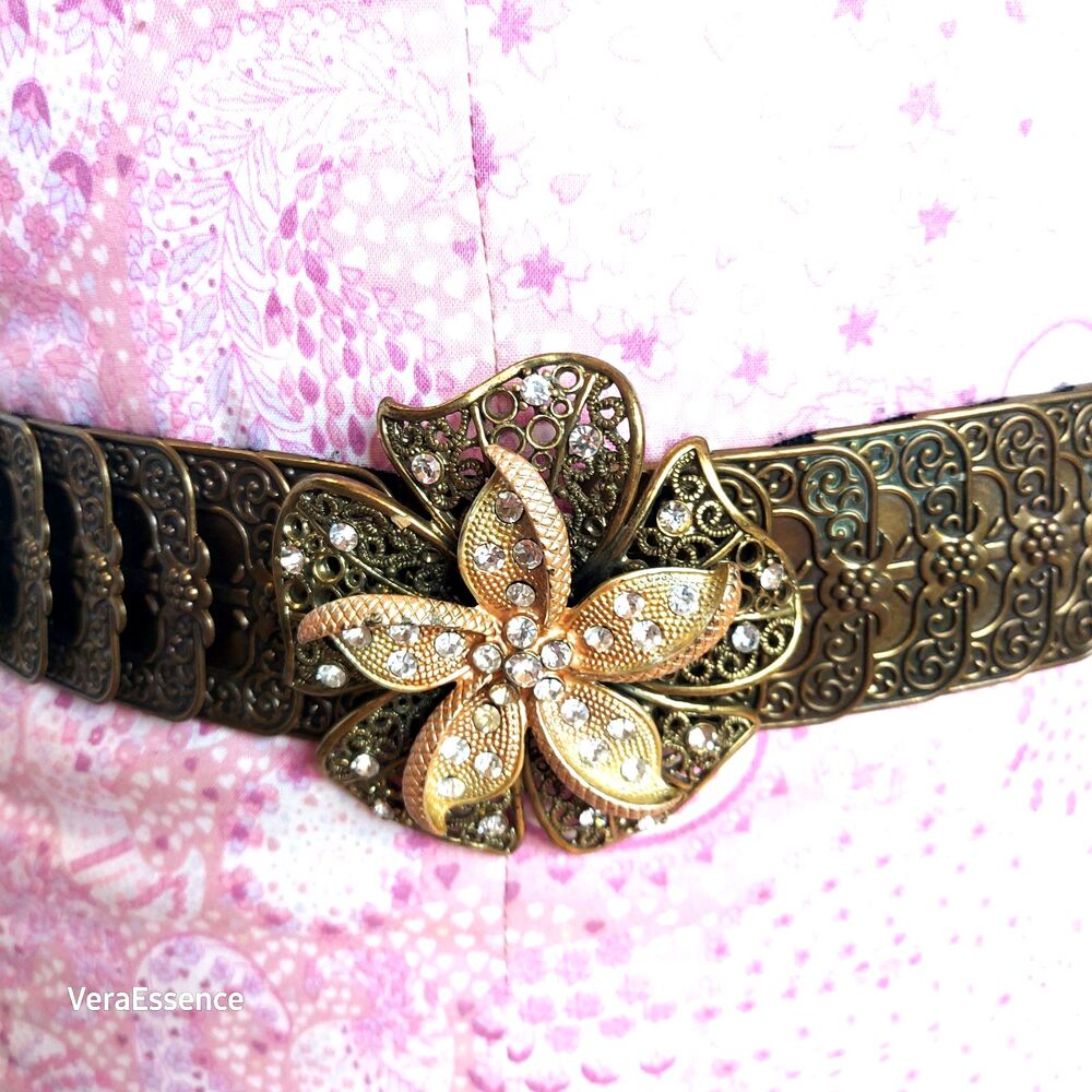 VINTAGE METAL SCALLOPED ELASTIC BELT RHINESTONES FLOWER BUCKLE HANDCRAFTED